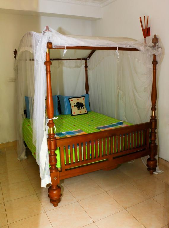 Ganthera Residence Katugastota Luaran gambar