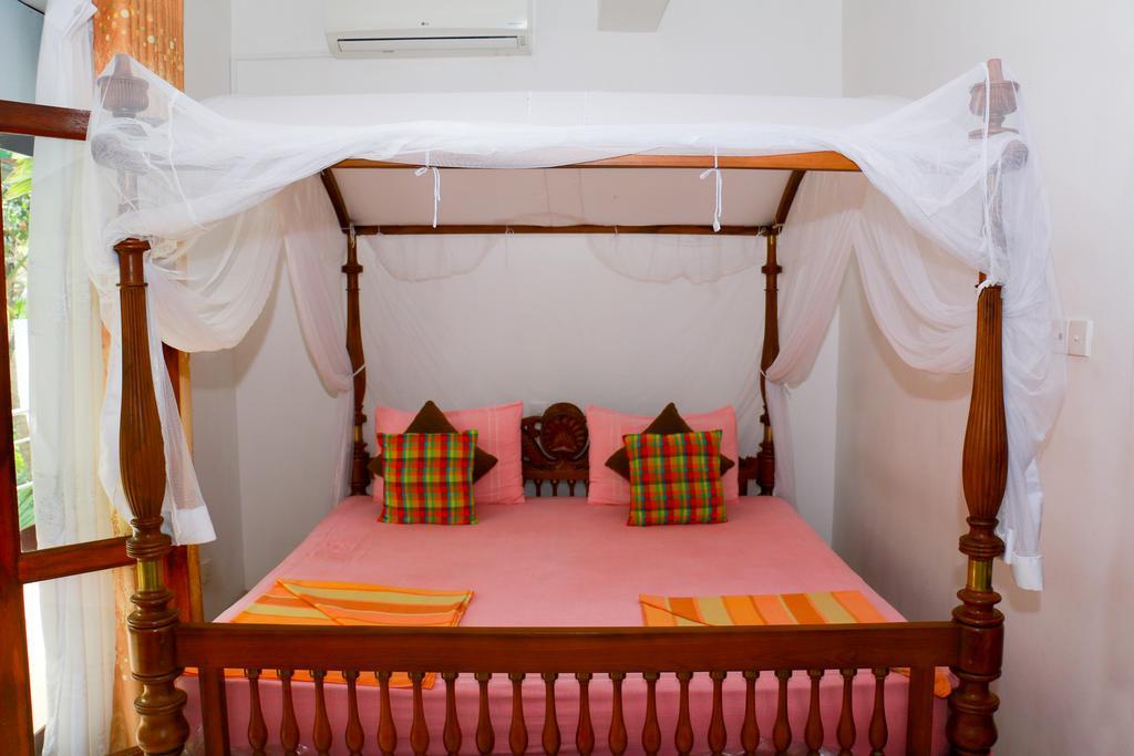 Ganthera Residence Katugastota Luaran gambar
