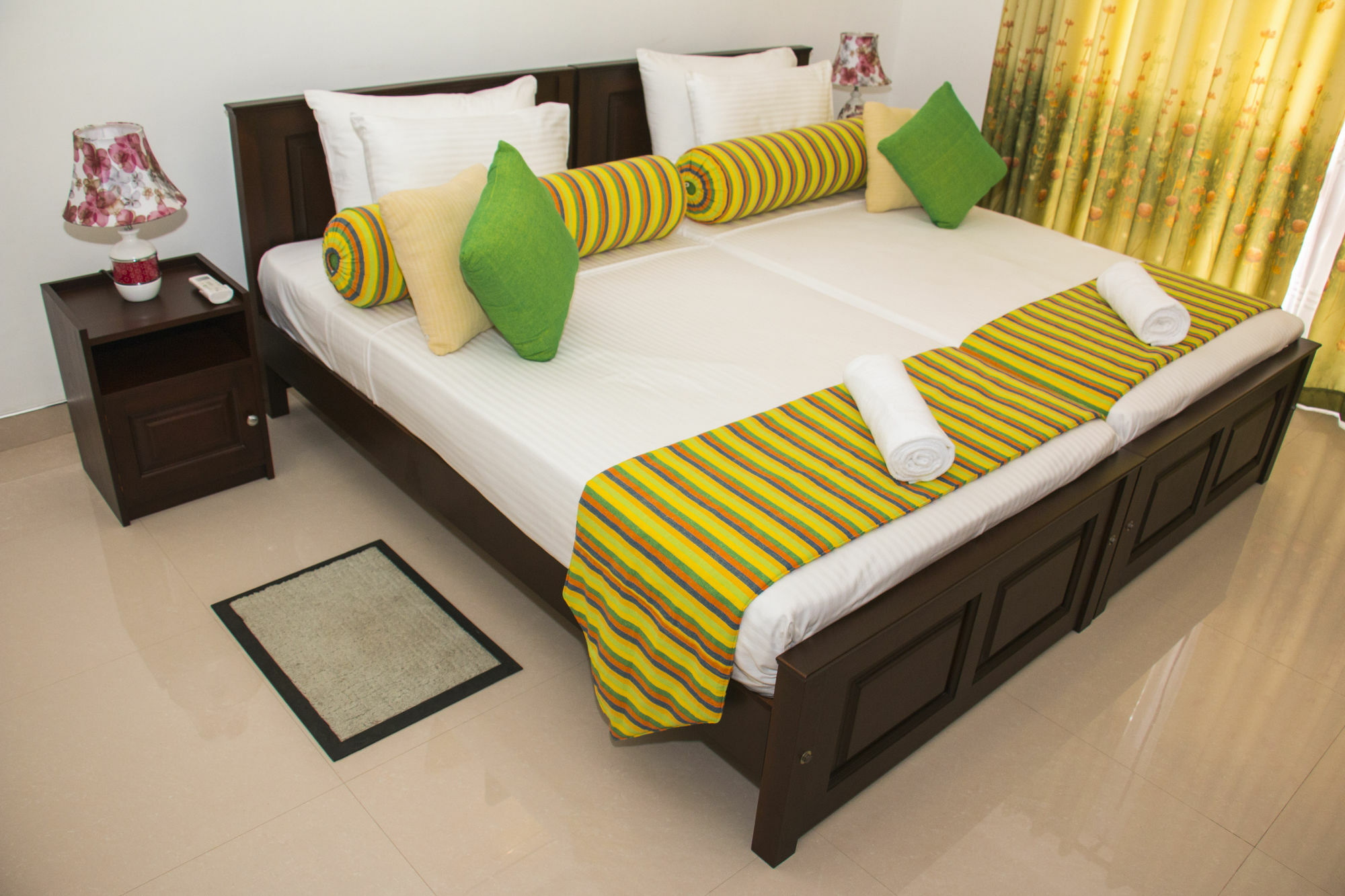 Ganthera Residence Katugastota Luaran gambar